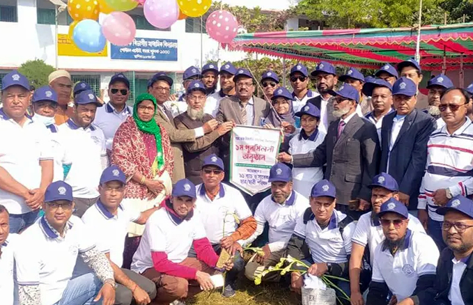 ব্যাপক উৎসাহ, উদ্দীপনায় খুলনা ডাক বিভাগীয় মাধ্যমিক বিদ্যালয়ের পুনর্মিলনী অনুষ্ঠিত