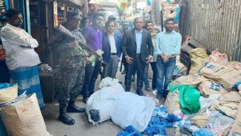 সিলেটে নিষিদ্ধ পলিথিনের গোদামে ভ্রাম্যমান আদালতের হানা